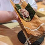 鮨おにかい - マグロの鉄火巻（ピンボケ残念；；）