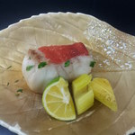 お料理 君しま - 和のベースは押さえつつも、料理長が旨い!と思った素材や調理法は積極的に取り入れています。