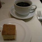 オザミ・デ・ヴァン - デザート、コーヒー