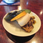 炭火割烹 蔓ききょう - 香の物