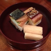 クロスダイン - 青森フェア開催中
                限定の焼き鯖寿司( ´ ∀ ` )
