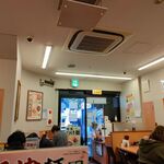 日高屋 - 店内