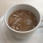 ビストロ ボン・グー・コクブ - 「生クリーム」がコーヒーに混ざっていく風景も、なかなか良いものです。