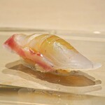 三谷 - 優しく昆布〆した淡路島産の真鯛