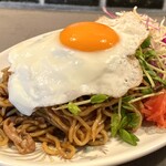 Handa gaya - 半駄ヶ谷ソース焼きそば目玉焼きトッピング