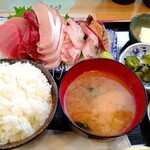 魚菜はざま - 料理写真:刺し盛り定食