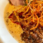 中華ノ麺 シンフウ - 泡立ちスープ