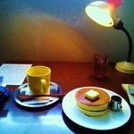 stock - ホットケーキとホットジンジャーコーディアルレモネード