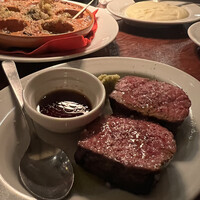 カルネジーオ イースト - 