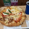 PIZZA SORRIDERA - ４種の味が楽しめるクアトロソリッソ
