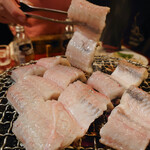 焼肉赤身にくがとう - 大判うなぎ焼き