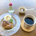 Mado cafe - 本日のケーキ（ゆずと林檎のケーキ）