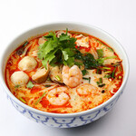 Tom yum kung soup soba kuit oo tom yum