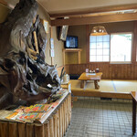 炭火焼うなぎ 東山物産 - 店内