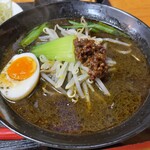 ブラックペッパー - （半）黒担々麺