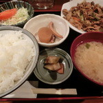 刺身屋新太郎 - コレナイ豚と五目野菜のピリ辛味噌炒め750円