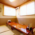 東京遊膳　ひのき亭 - ふすまで仕切れば最大10名様の個室に