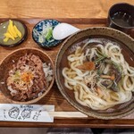 ひろ舞 - 山菜うどんと牛めしのセット¥850-