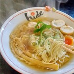 麺や hide - 麺を引っ張り出し