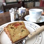 喫茶 薔薇とイワシ - ◆薔薇とイワシブレンド(500円：税込）とケークサレ（450円：税込）を。