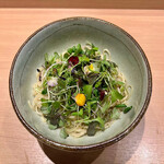 塩そば まえだ - 和え玉冷に梶谷農園ハーブサラダトッピング