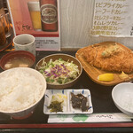 とんかつかつ屋 - 