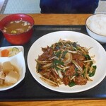 味の八珍亭 - ニラレバ炒め定食