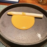 蒼 - 白アスパラのオランデーズソース。