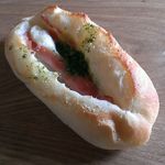 ハタダベーカリー - ベーコンバジル（１６０円）です。