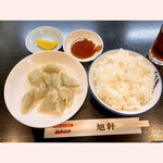 旭軒 - 水餃子も小ぶりです。