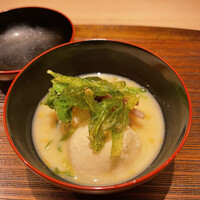 室町 唯 - 