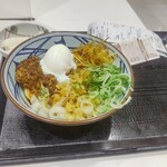 丸亀製麺 - 【2022.4.5(火)】担々まぜ釜玉うどん(並盛)670円