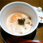 割烹 利助 - カキ入り茶碗蒸し