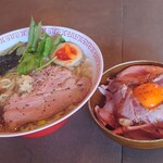 グル グル シロヘビ ヌードル - 