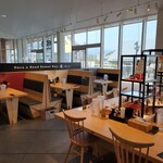 広島ラーメン 椛 - ４人掛けのボックス席は３つご用意しております。