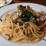Cucina Italiana ANGOLO - カジキとトレビスのスパゲティ　白ワイン風味