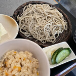 うさぎ庵 - 炊き込みご飯のセット　¥960 ※原材料費高騰で値上げです