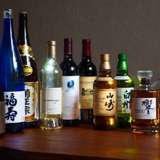 A rich lineup of drinks including seasonal sake and wine