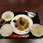 江南苑 - 玉子、キクラゲ、豚肉炒めランチ800円