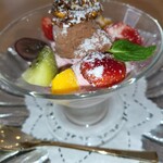 ラ ポルト - フランボワーズムース、ショコラのアイス添え