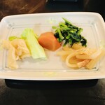 Syokujidokoro Oohasi - 野菜の煮物と漬物