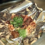 鉄板・お好み焼き 華 - 2013.2.4　サバンナおススメの「究極！タコかす炒め５００円」