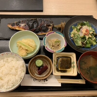 しゃぶしゃぶ芋つる 新橋店 別館 - 魚週替わり御膳　鯖の西京焼きと春菜の天ぷら　1,200円