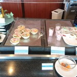 ブッフェレストラン トップ オブ ミヤコ - 桜ちらし寿司、タコと桜漬け大根ジャガイモサラダ、スモークサーモンとサラダのトルティーヤ？