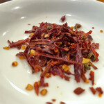 一二三凱旋楼 - ピーナッツの四川風ピリ辛炒め(の中の山椒とか)