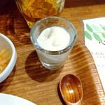 Gyouza ya shin shin - デザートの一口杏仁。