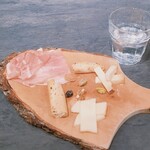 FIOR DI MASO - 本日の生ハム1種/本日のチーズ2種