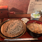 Mikuniya - カツ丼セット　890円
                        もりそば、ご飯（中）