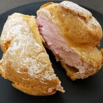 ビアードパパの作り立たて工房 - 料理写真:ストロベリーチーズケーキ