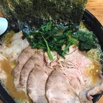 横浜ラーメン とんこつ家  - 